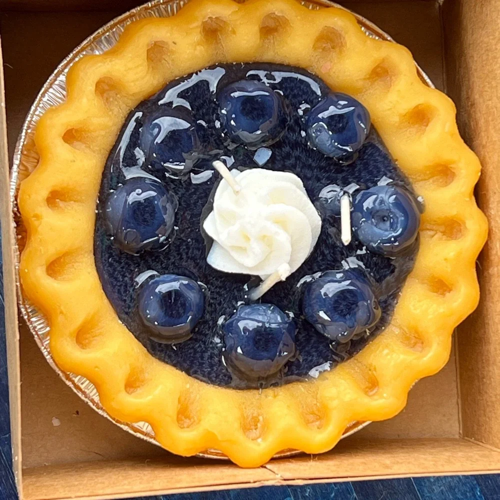 Dessert candles that resembles and smells like a real pie.